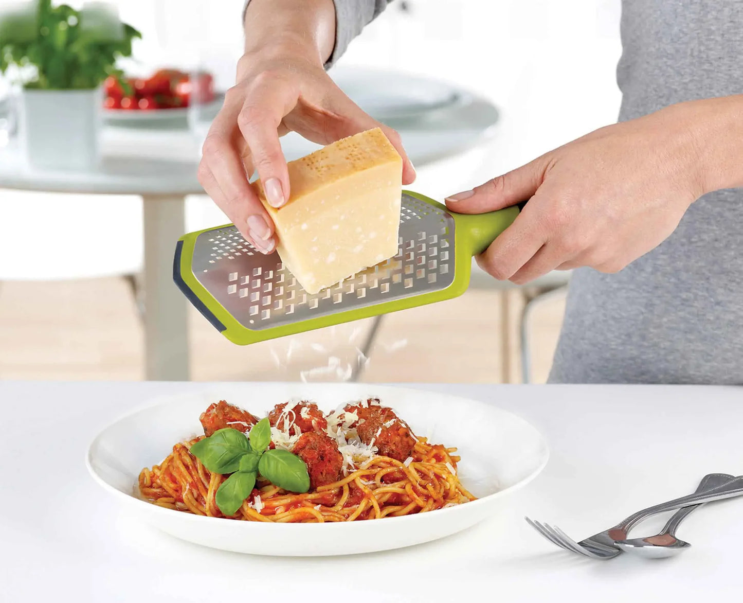 Joseph & Joseph Twist Grater™