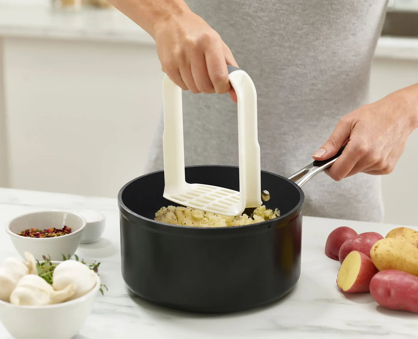 Joseph & Joseph Easy-Mash™ White Potato Masher