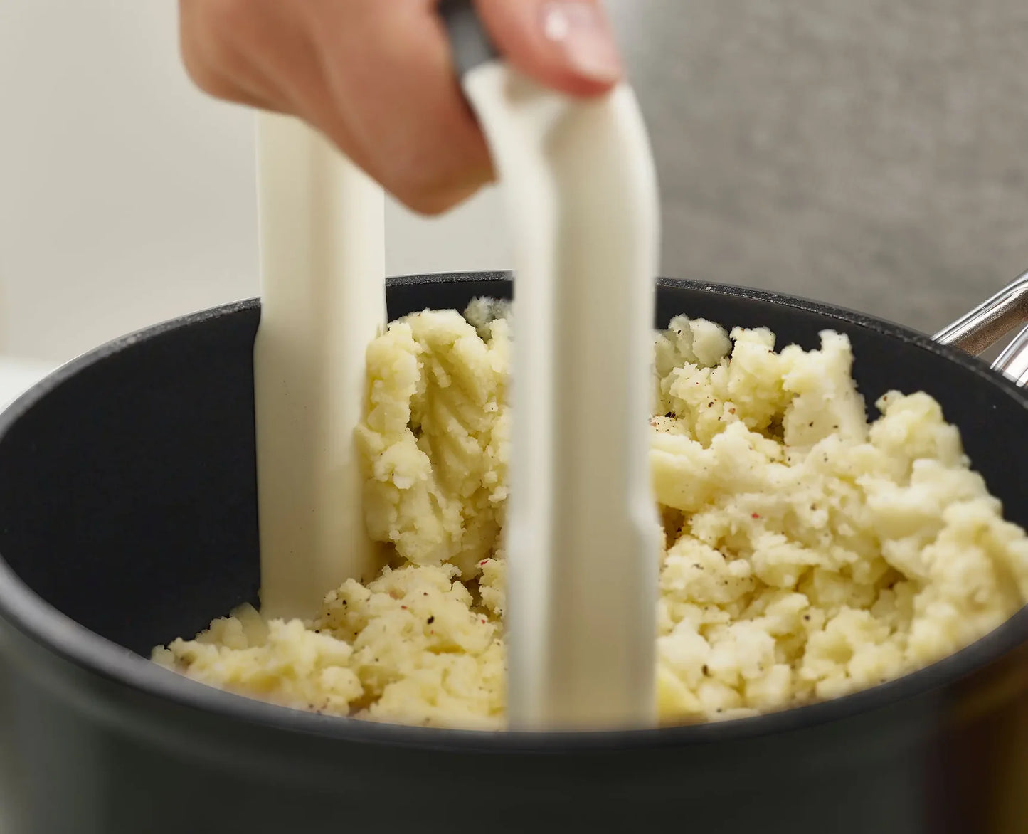 Joseph & Joseph Easy-Mash™ White Potato Masher
