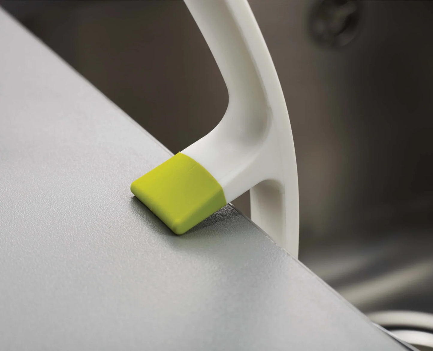 Joseph & Joseph Edge™ Green Washing Up Brush