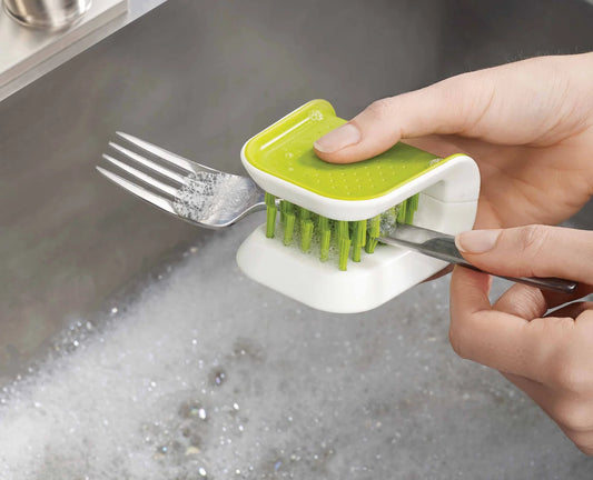 Joseph & Joseph BladeBrush™ Green Knife & Cutlery Cleaning Brush