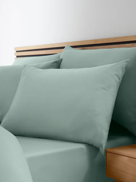 Catherine Lansfield So Soft Non-Iron Duvet Set in Green