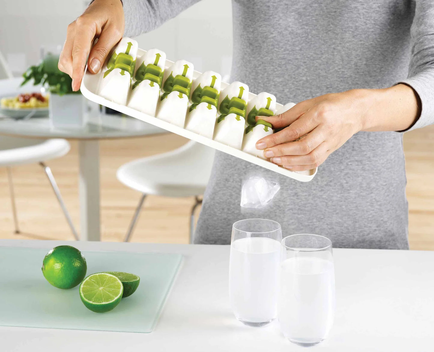 Joseph & Joseph QuickSnap™ Plus Green Ice Cube Tray