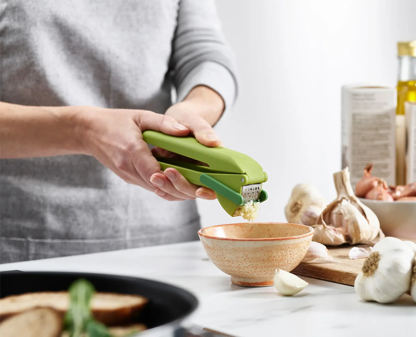 Joseph & Joseph CleanForce™ Green Garlic Press
