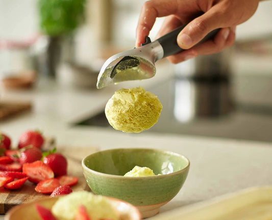 Joseph & Joseph Elevate™ Grey Ice-cream Scoop