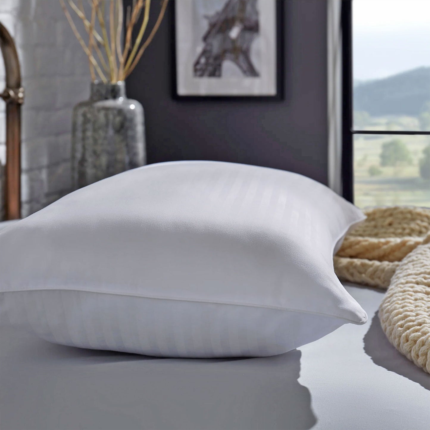 The Fine Bedding Company Luna Extra Firm Pillow