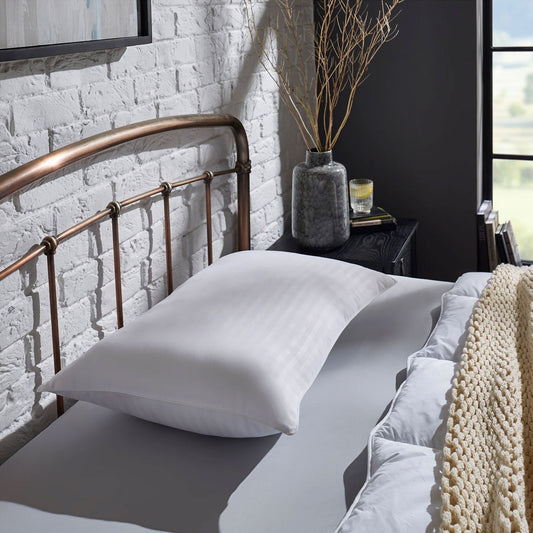The Fine Bedding Company Luna Extra Firm Pillow