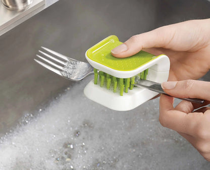 Joseph & Joseph BladeBrush™ Green Knife & Cutlery Cleaning Brush