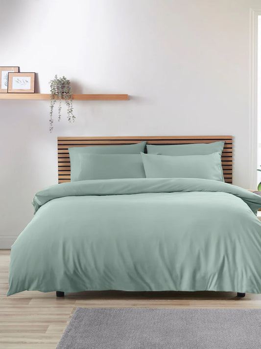 Catherine Lansfield So Soft Non-Iron Duvet Set in Green