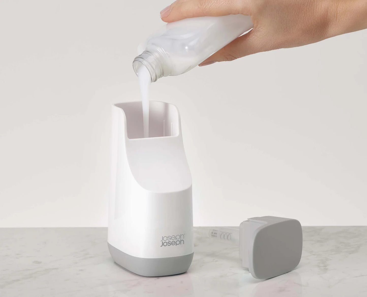 Joseph & Joseph Slim™ Light Grey Soap Pump